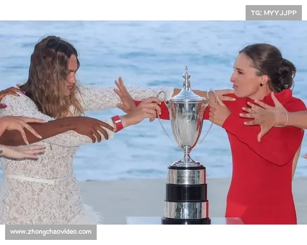 WTCC球员参与公益赛，斯瓦泰克与本地儿童互动