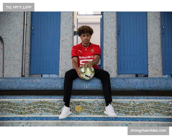 足球与社区：雷恩俱乐部启动“足球无歧视”校园周活动